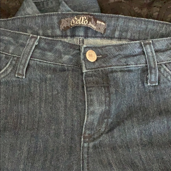 Angel Wing Butt Skinny Jeans - Picture 3 of 3